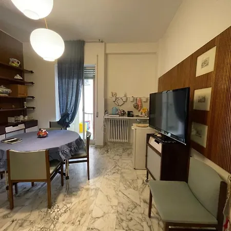 Lt Sax Apartment
